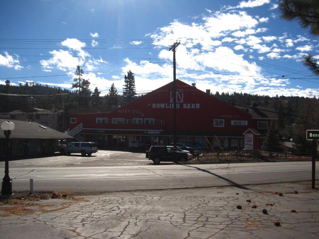 Big Bear Motel 2*
