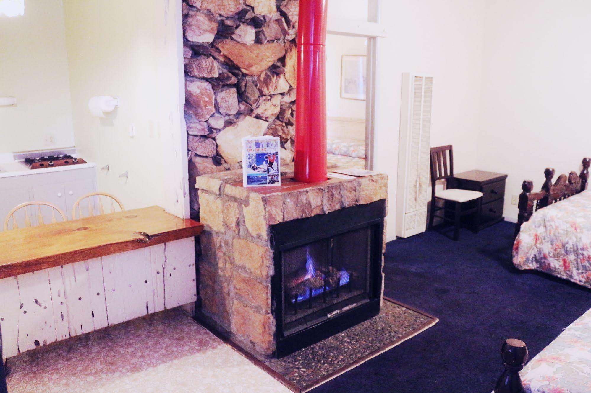 Big Bear Motel 2*