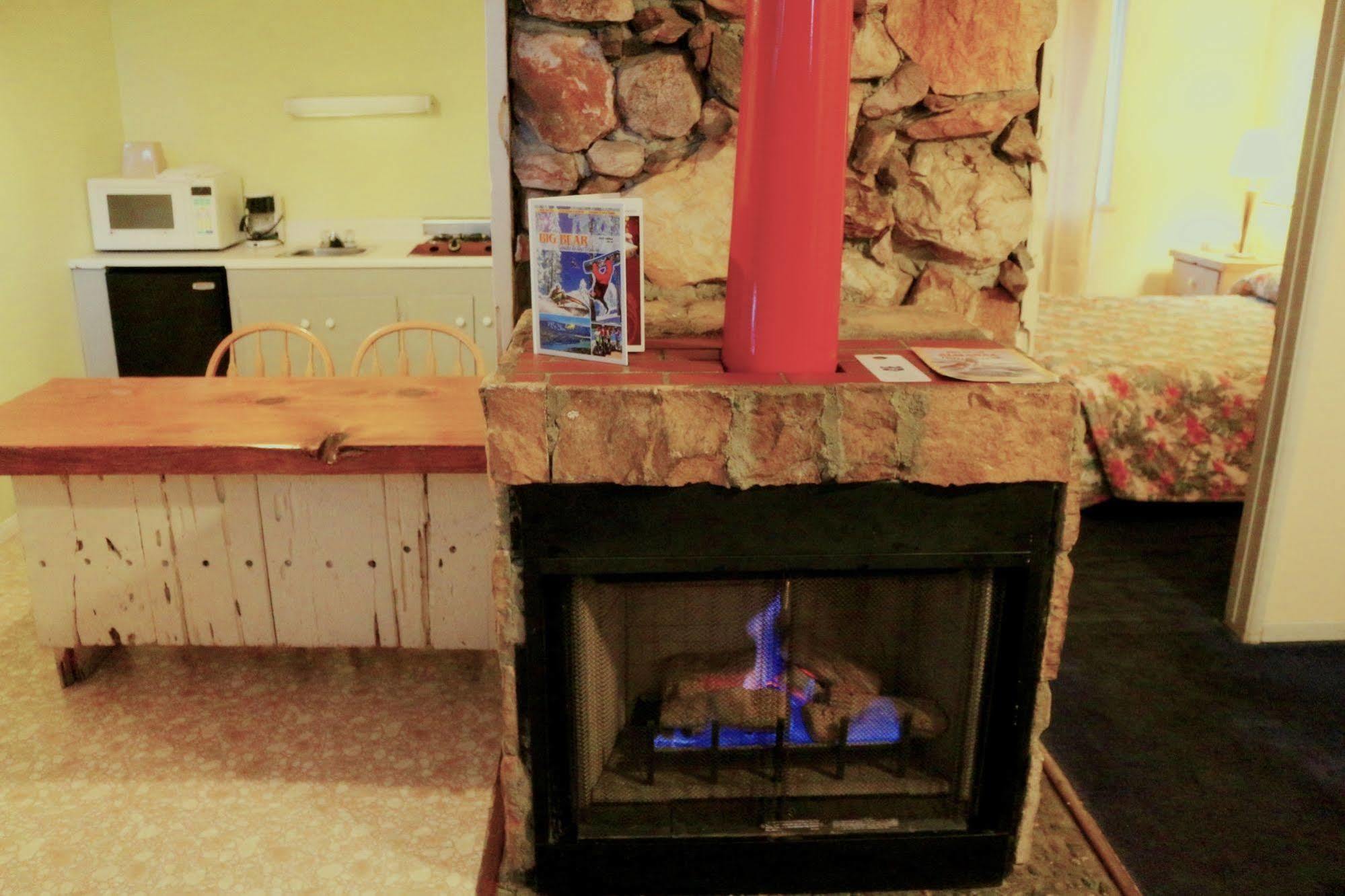 Big Bear Motel 2*