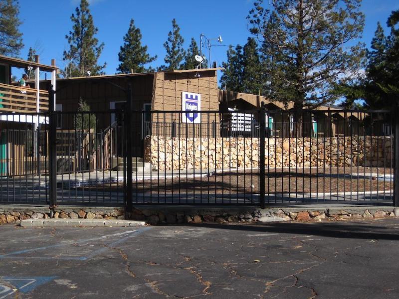 Big Bear Motel