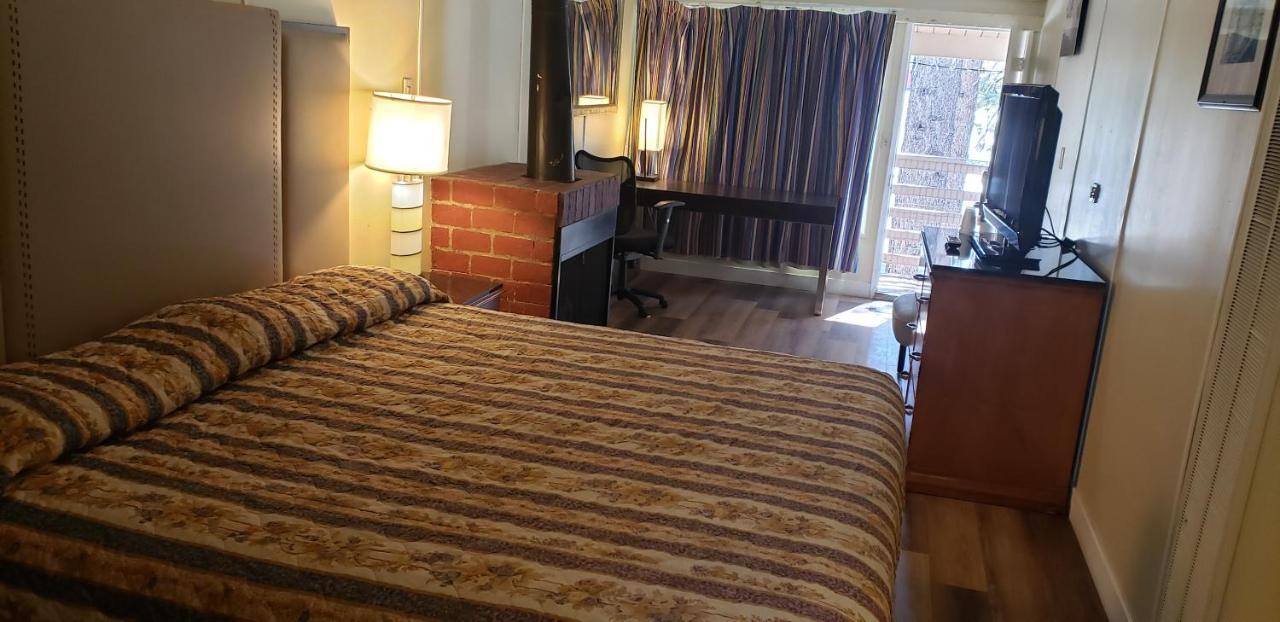 Big Bear Motel 2*